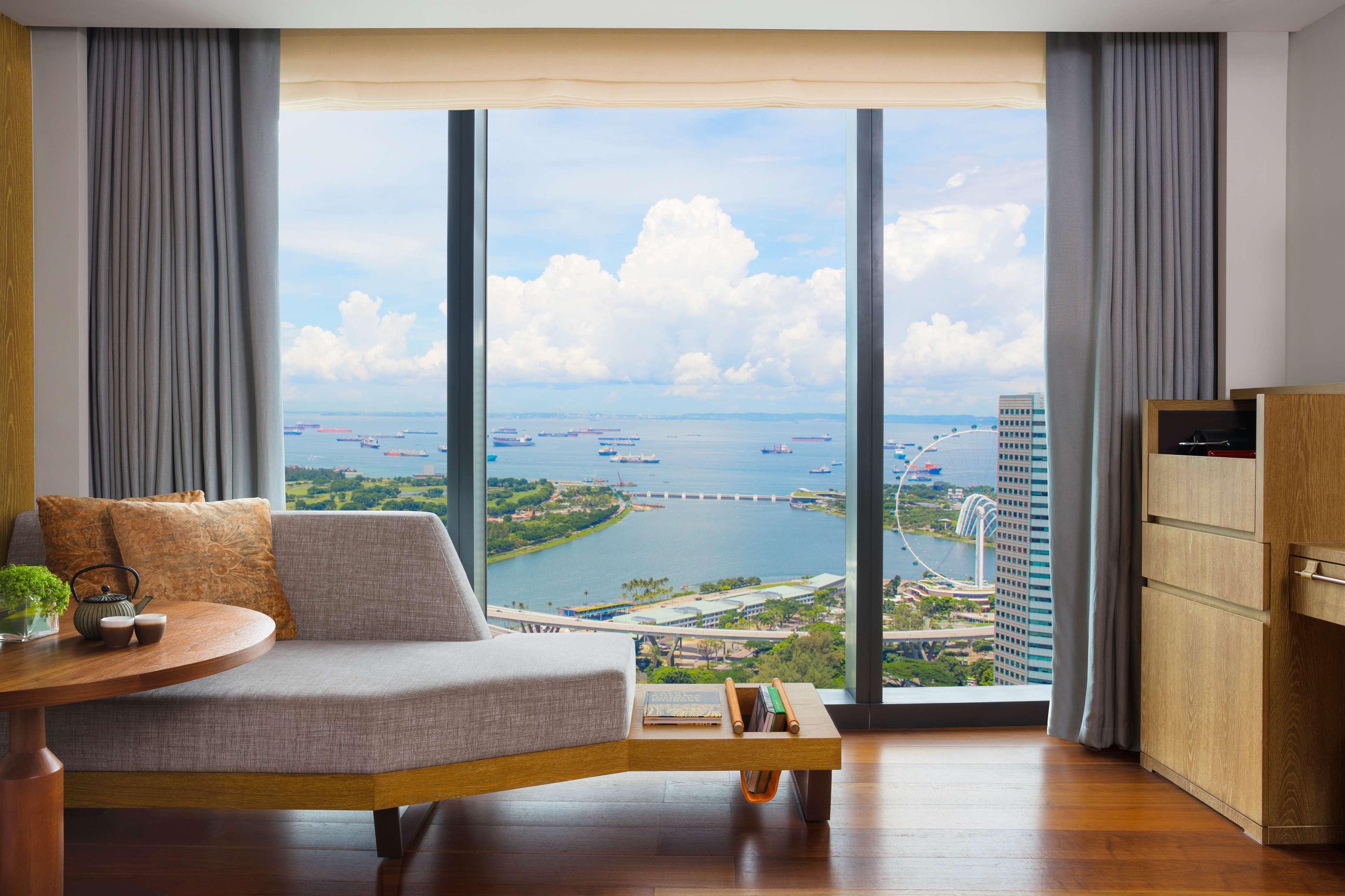 Andaz Singapore, By Hyatt Екстер'єр фото View from a bedroom